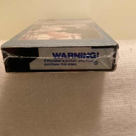 The Carpetbaggers VHS Tape Harold Robbins Blockbuster Video READ - Picture 4 of 10